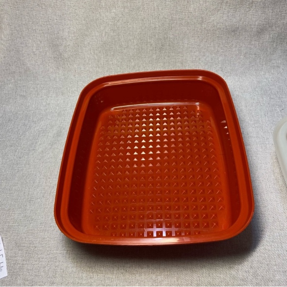 Tupperware Season-Serve Marinating Container - Picture 3 of 7